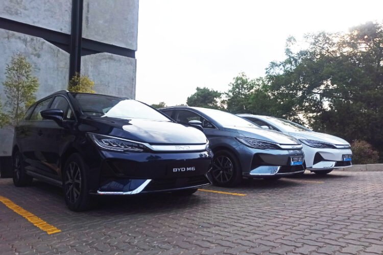 BYD Indonesia belum memikirkan M6 untuk jadi taksi listrik