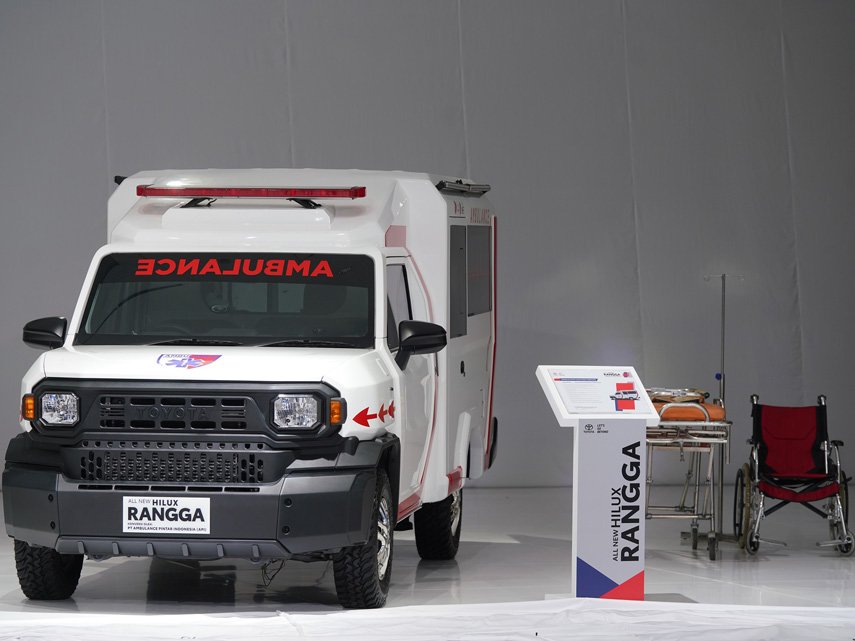 Toyota all-new Hilux Rangga Ambulance