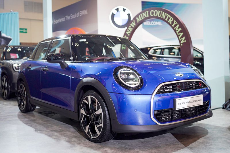 MINI Cooper 5 Door
