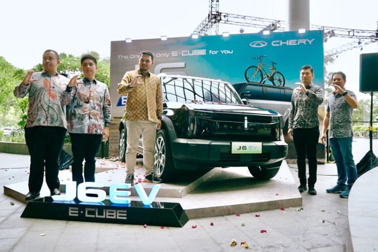 Chery J6