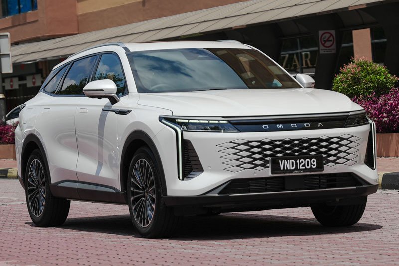 Omoda C9