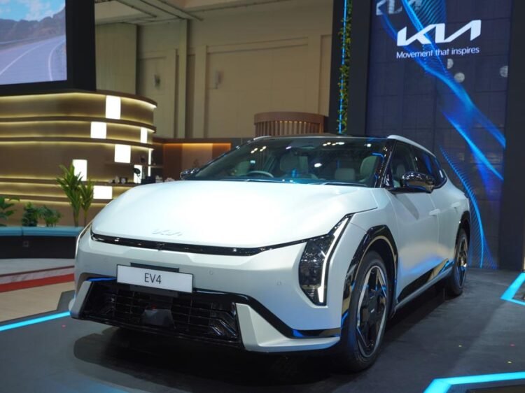Kia EV4