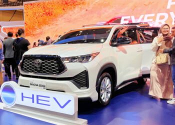 Kijang Innova Zenix Hybrid