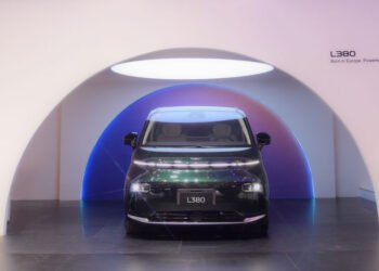 Geely L380