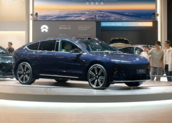 NIO ET9