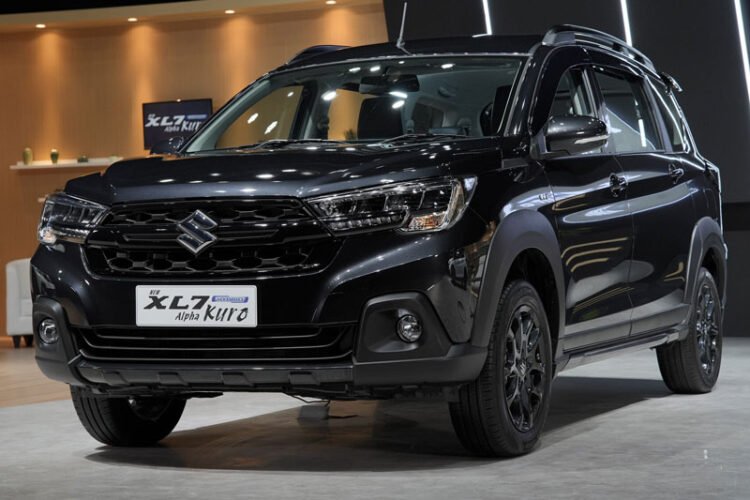Suzuki XL7 Hybrid Alpha Kuro