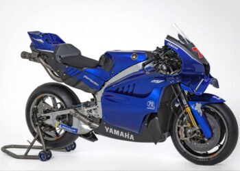 Yamaha M1 V4
