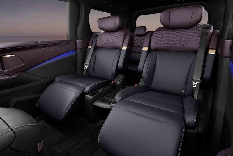Cabin Nissan Elgrand 2027