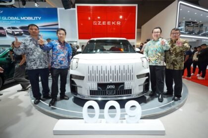 ZEEKR 009