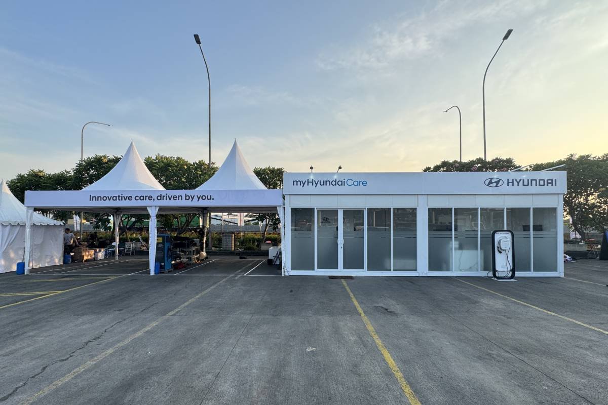 Hyundai Before Service Booth Cikampek