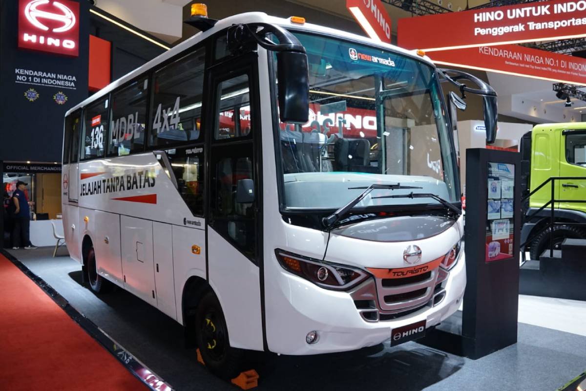 Hino Bus