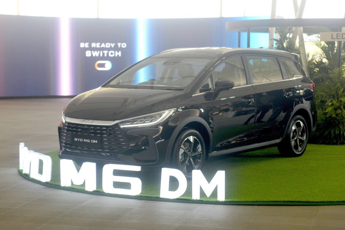 BYD M6 DM PHEV