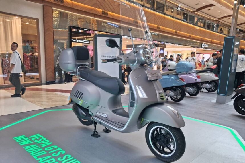 Vespa GTS Super Tech