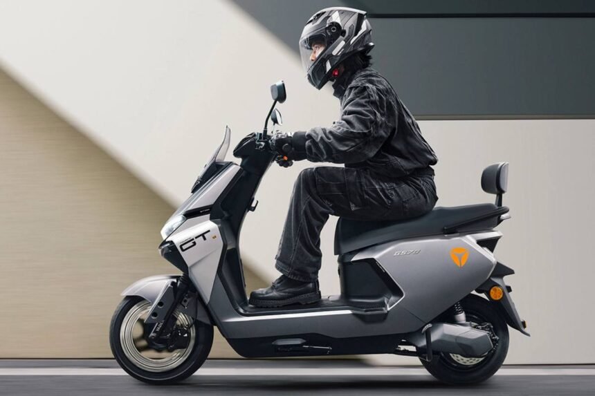 Yadea GS70