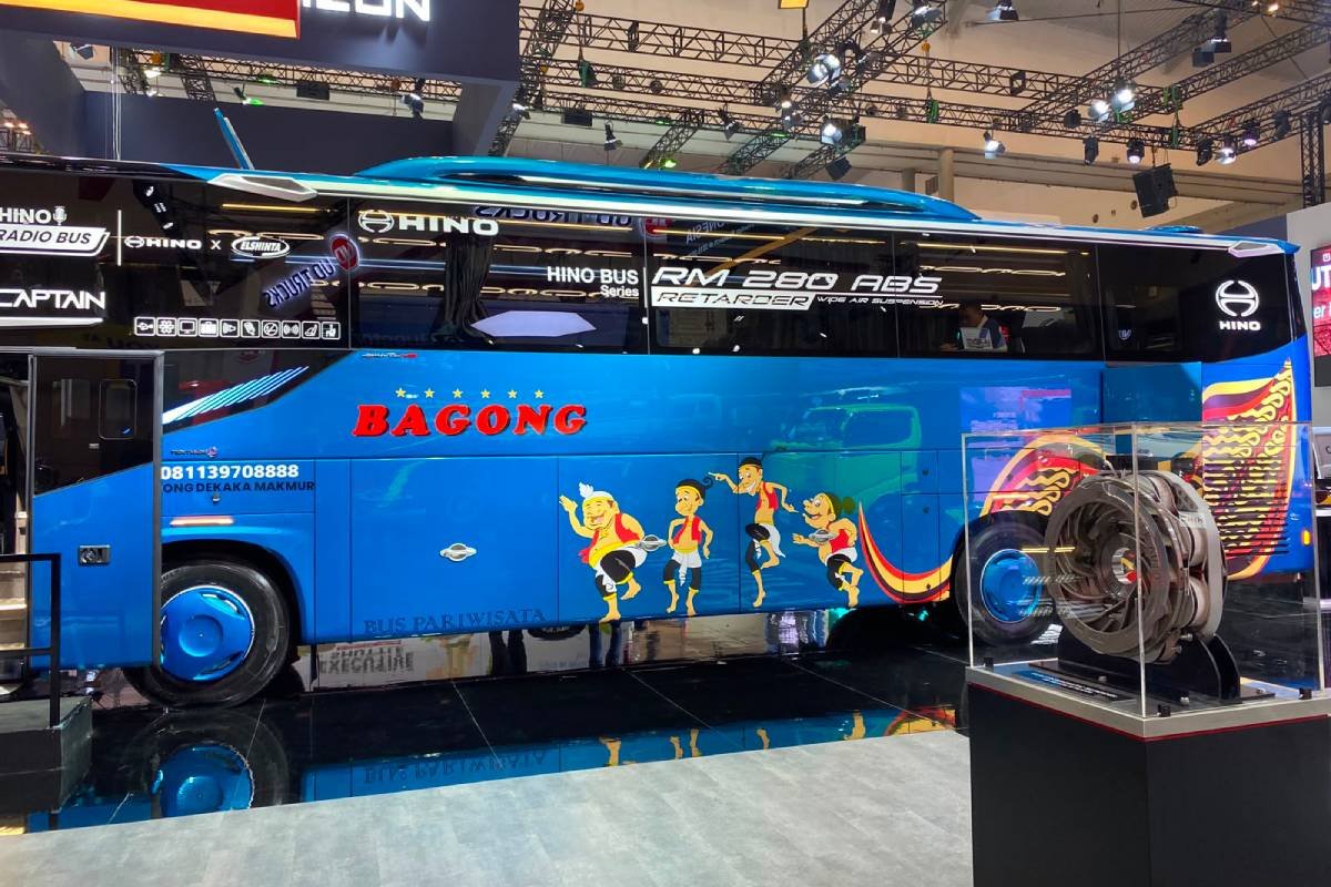 Hino Bus RM 280 ABS Retarder