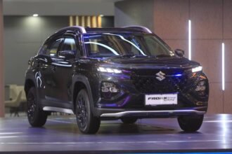 Suzuki Fronx SGX Hybrid Kuro