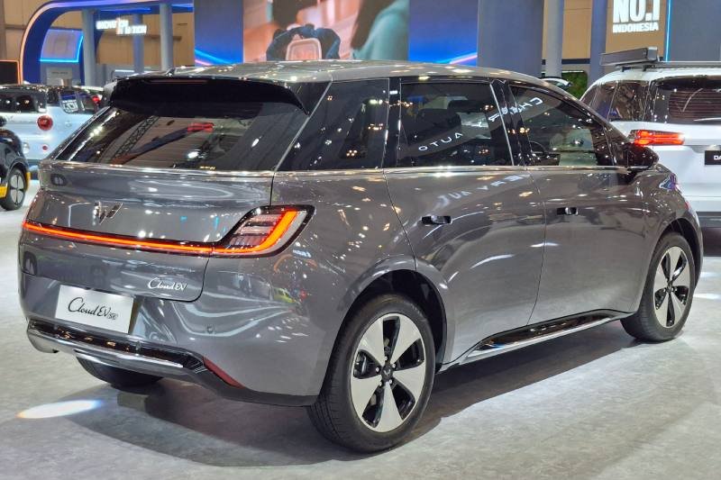 Wuling Cloud EV SE